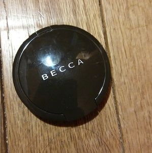New Becca Highlight Shimmering Skin Perfecter Opal